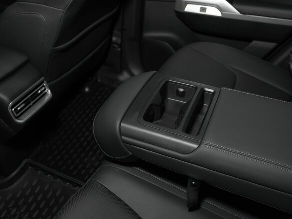 2025 Changan Deepal G318 I, серебристый - вид 18