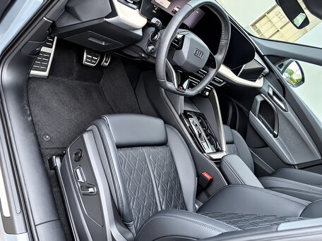 2026 Audi Q5 40 TFSI III (GU), серый, 6500000 рублей, вид 4