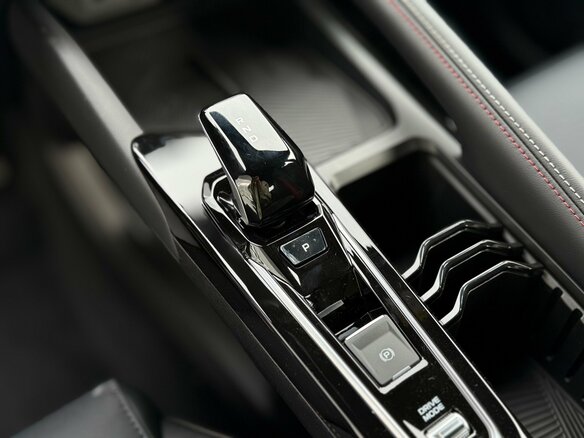 2026 Geely Coolray I Рестайлинг 2, фиолетовый, 2929990 рублей - вид 16
