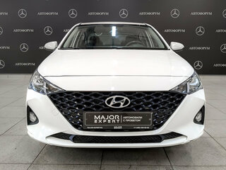 2022 Hyundai Solaris II Рестайлинг, белый, 1625000 рублей, вид 2
