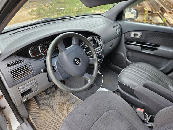 2006 Kia Carens I (RS) Рестайлинг, серый - вид 4