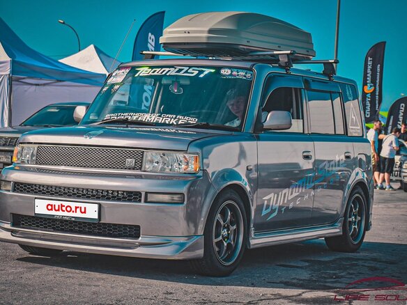 2001 Toyota bB I, серый, 1900000 рублей - вид 3