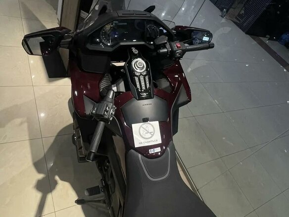 2025 Honda GL 1800 Gold Wing, пурпурный, 3900000 рублей - вид 6
