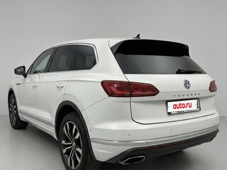 2018 Volkswagen Touareg III, белый, 4999999 рублей, вид 5