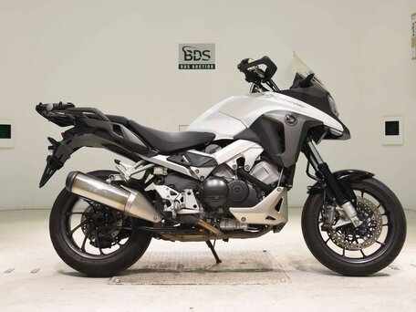 2015 Honda VFR 800X (Crossrunner), белый, 797000 рублей, вид 2