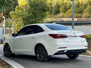 2022 Ford Escort VI Рестайлинг 2, белый, 880000 рублей, вид 5