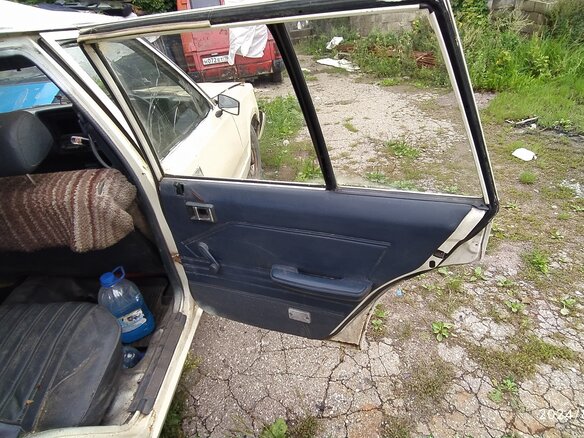 1989 Toyota Crown VIII (S130), белый, 131000 рублей - вид 21