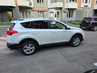 2014 Toyota RAV4 IV (XA40), белый, 1750000 рублей, вид 4