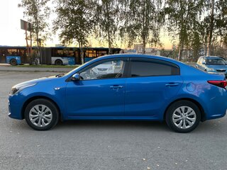 2017 Kia Rio IV, синий, 1100000 рублей, вид 2
