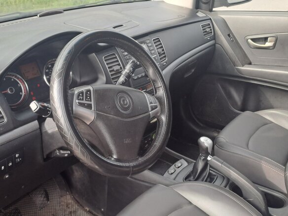 2011 SsangYong Actyon II, серый, 650000 рублей - вид 2