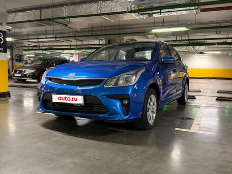 2018 Kia Rio IV, синий, 840000 рублей, вид 1