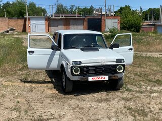 2003 Lada (ВАЗ) 2121 (4x4) I Рестайлинг, белый, 300000 рублей, вид 1