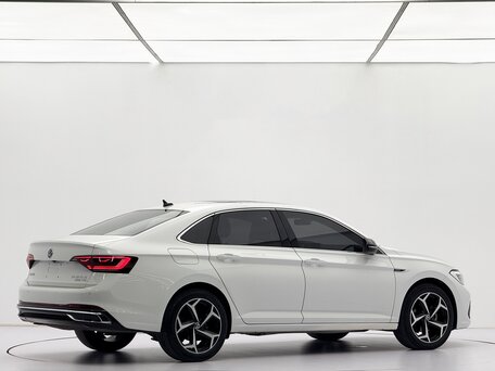 2022 Volkswagen Sagitar III Рестайлинг, белый, 1520000 рублей, вид 2