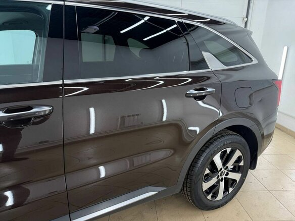 2023 Kia Sorento IV, коричневый - вид 8