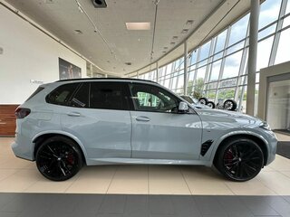 2025 BMW X5 40i IV (G05/G18) Рестайлинг, серый, 15350000 рублей, вид 4