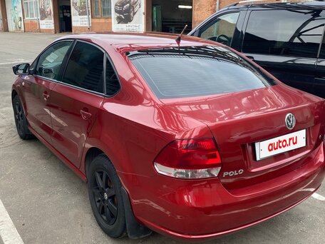 2011 Volkswagen Polo V, красный, 600000 рублей, вид 2