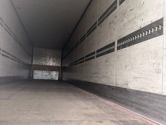 2006 Schmitz Cargobull SKO, белый, 1750000 рублей - вид 12