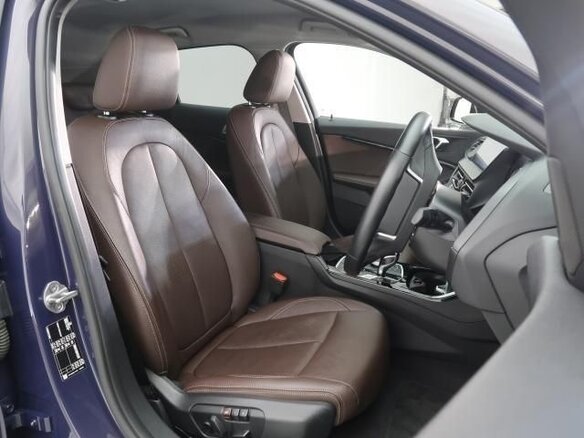 2022 BMW 1 серии 118i III (F40), синий, 1500000 рублей - вид 8