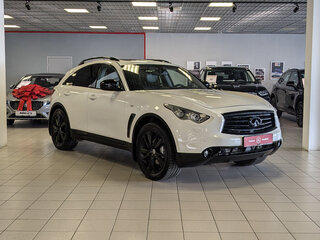 Infiniti QX70