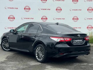 2020 Toyota Camry VIII (XV70), чёрный, 2539000 рублей, вид 3
