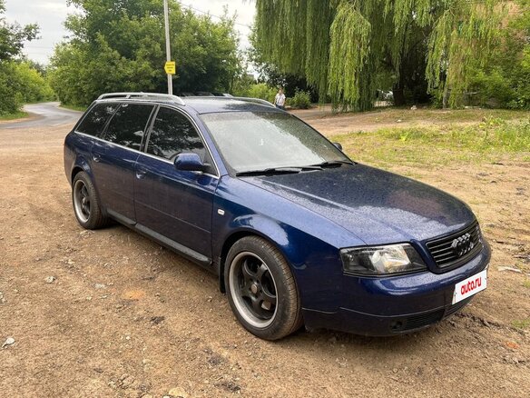 2000 Audi A6 II (C5), синий, 450000 рублей