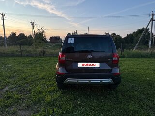 2015 Skoda Yeti I Рестайлинг, коричневый, 1500000 рублей, вид 4