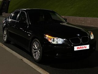 2004 BMW 5 серии 525i V (E60/E61), чёрный, 920000 рублей, вид 3