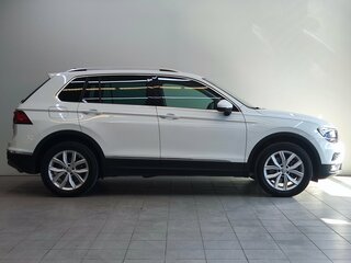 2018 Volkswagen Tiguan Allspace II, белый, 2900000 рублей, вид 4