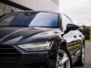 2018 Audi A7 55 TFSI II (4K), серый, 3975000 рублей, вид 2