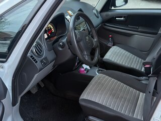 2011 Suzuki SX4 I (Classic) Рестайлинг, белый, 1050000 рублей, вид 4