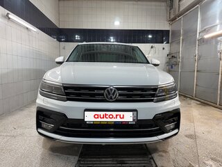 2020 Volkswagen Tiguan II, белый, 3499000 рублей, вид 4