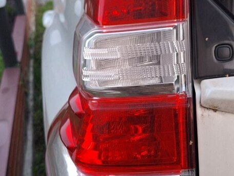 2012 Toyota Land Cruiser Prado 150 Series, белый, 3490000 рублей, вид 4