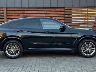 2020 BMW X4 20d II (G02), чёрный, 3650000 рублей, вид 4