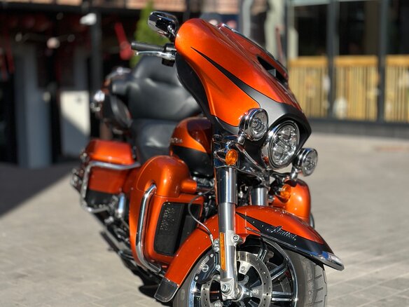 2018 Harley-Davidson Electra Glide, оранжевый, 2500000 рублей - вид 2