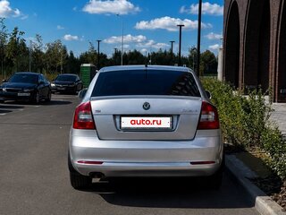 2011 Skoda Octavia DSG7 II (A5) Рестайлинг, белый, 780000 рублей, вид 5
