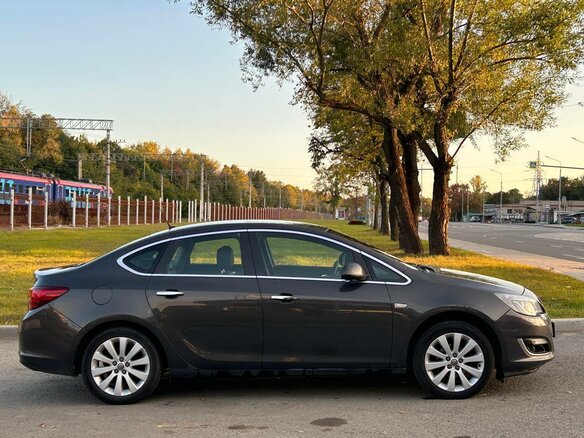 2013 Opel Astra J Рестайлинг, серый, 890000 рублей - вид 9