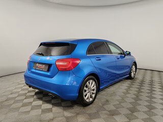2014 Mercedes-Benz A-Класс 180 III (W176), голубой, 1125000 рублей, вид 5