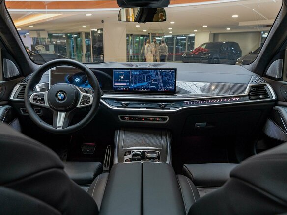 2026 BMW X7 40d I (G07) Рестайлинг, чёрный, 17490000 рублей - вид 16