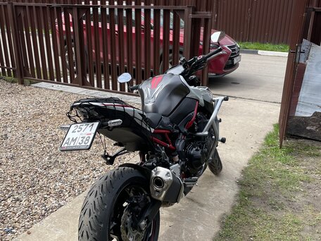 2022 Kawasaki Z 900, серебристый, 975000 рублей, вид 5
