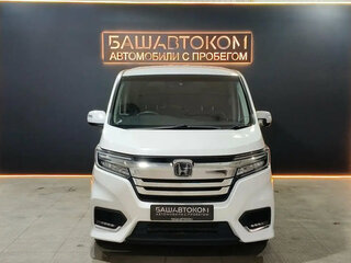 2018 Honda Stepwgn Spada V Рестайлинг, белый, 2240000 рублей, вид 2