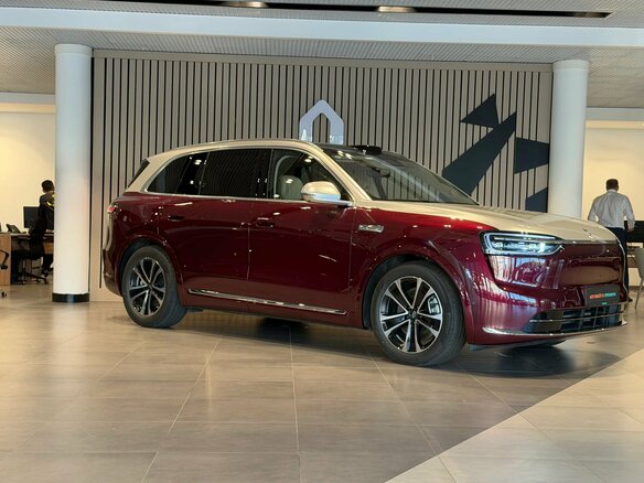2026 Aito M7 53.4 kWh II, красный - вид 20