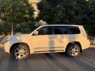 2010 Toyota Land Cruiser 200 Series, белый, 2850000 рублей, вид 4