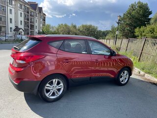 2010 Hyundai ix35 I, красный, 950000 рублей, вид 4