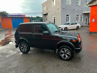 2021 Lada (ВАЗ) 2121 (4x4) Urban I Рестайлинг (2020), чёрный, 850000 рублей, вид 5