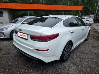 2019 Kia Optima IV Рестайлинг, белый, 1180000 рублей, вид 5
