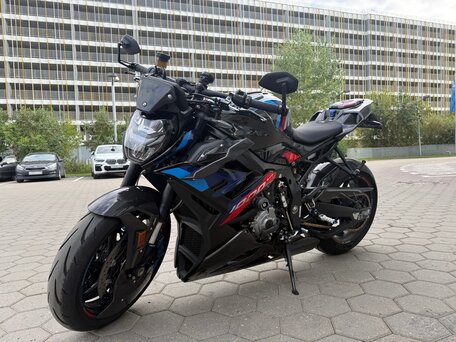 2022 BMW M 1000 R, чёрный, 2000000 рублей, вид 4