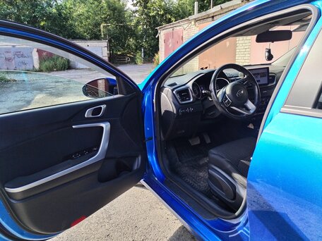 2018 Kia Ceed III, синий, 1520000 рублей, вид 5