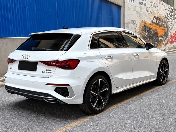2022 Audi A3 Sportback 35 TFSI IV (8Y), белый, 1960007 рублей - вид 5