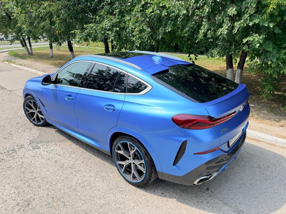 2021 BMW X6 30d III (G06), синий, 8500000 рублей - вид 5