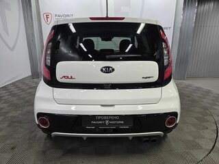 2017 Kia Soul II Рестайлинг, белый, 1435000 рублей, вид 3